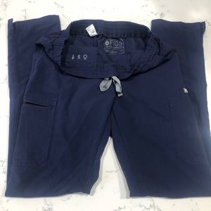 Figs Navy Size Small top and bottom!